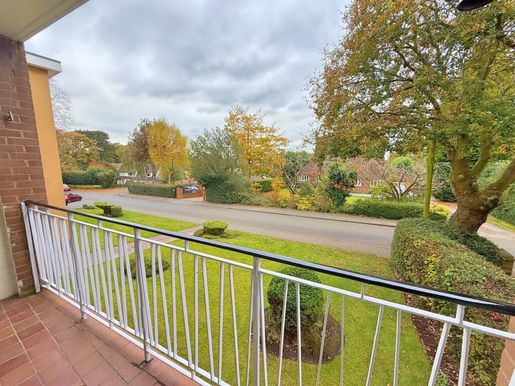 Additional property image - Seymour Gardens, Four Oaks
