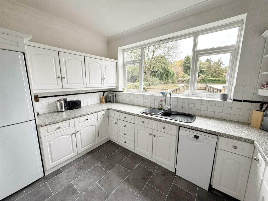 Additional property image - Seymour Gardens, Four Oaks