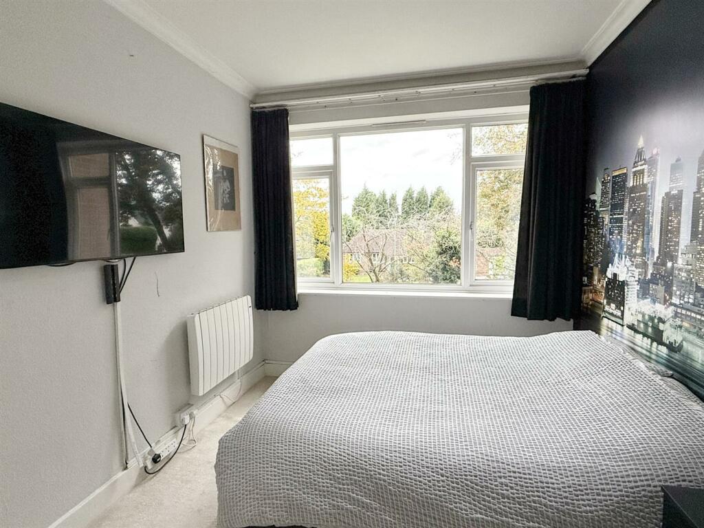 Additional property image - Seymour Gardens, Four Oaks