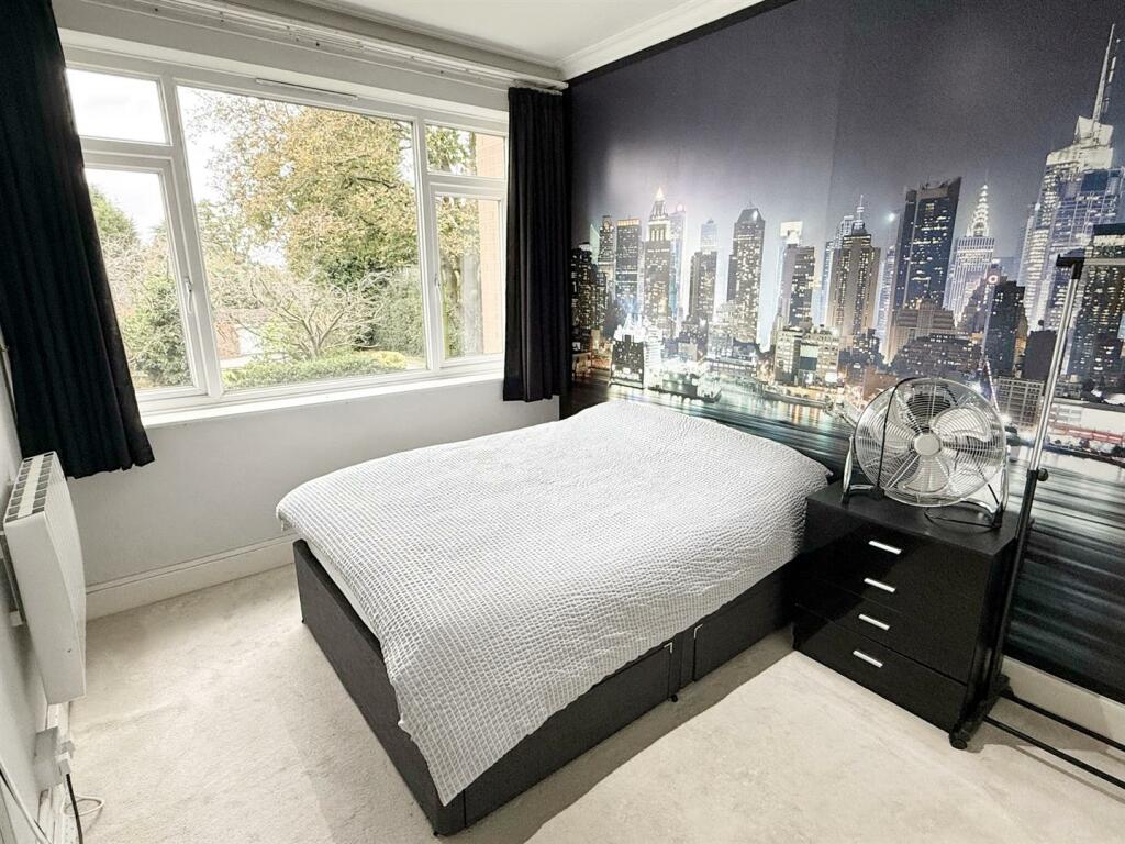 Additional property image - Seymour Gardens, Four Oaks