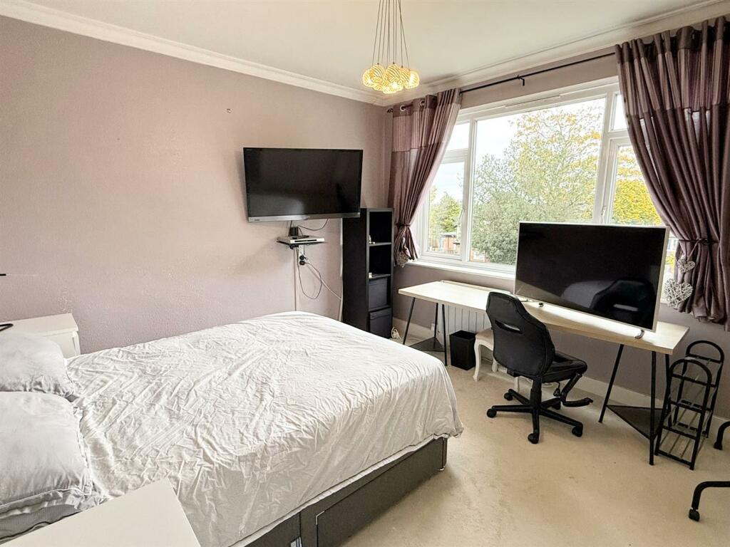 Additional property image - Seymour Gardens, Four Oaks