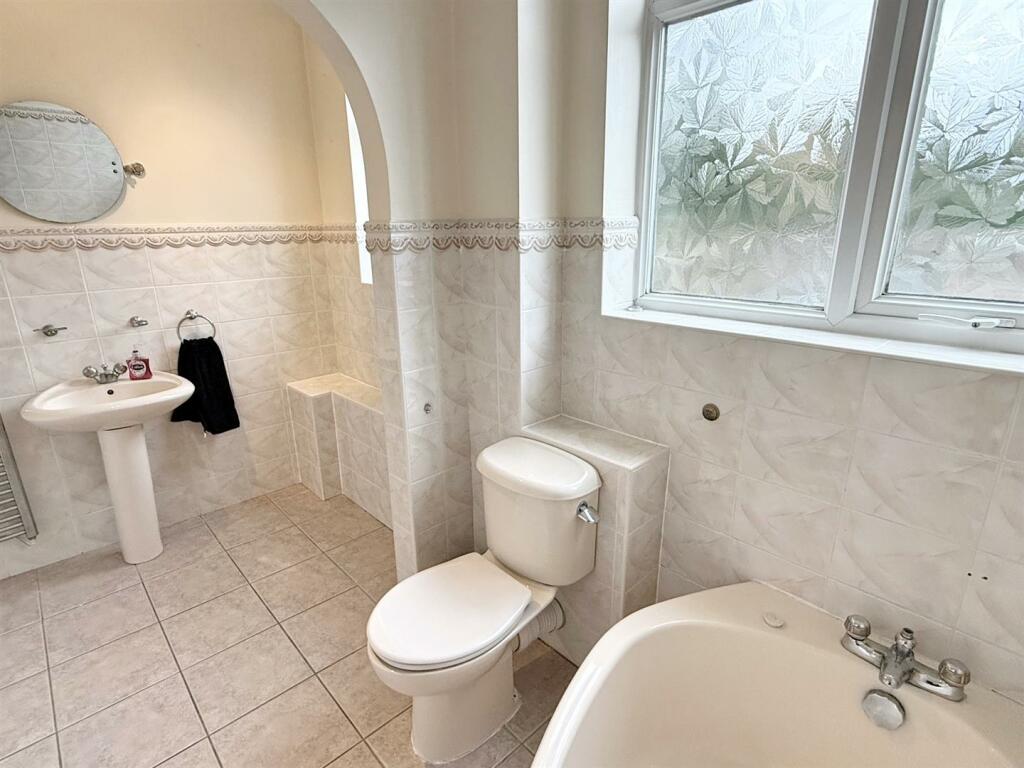 Additional property image - Seymour Gardens, Four Oaks