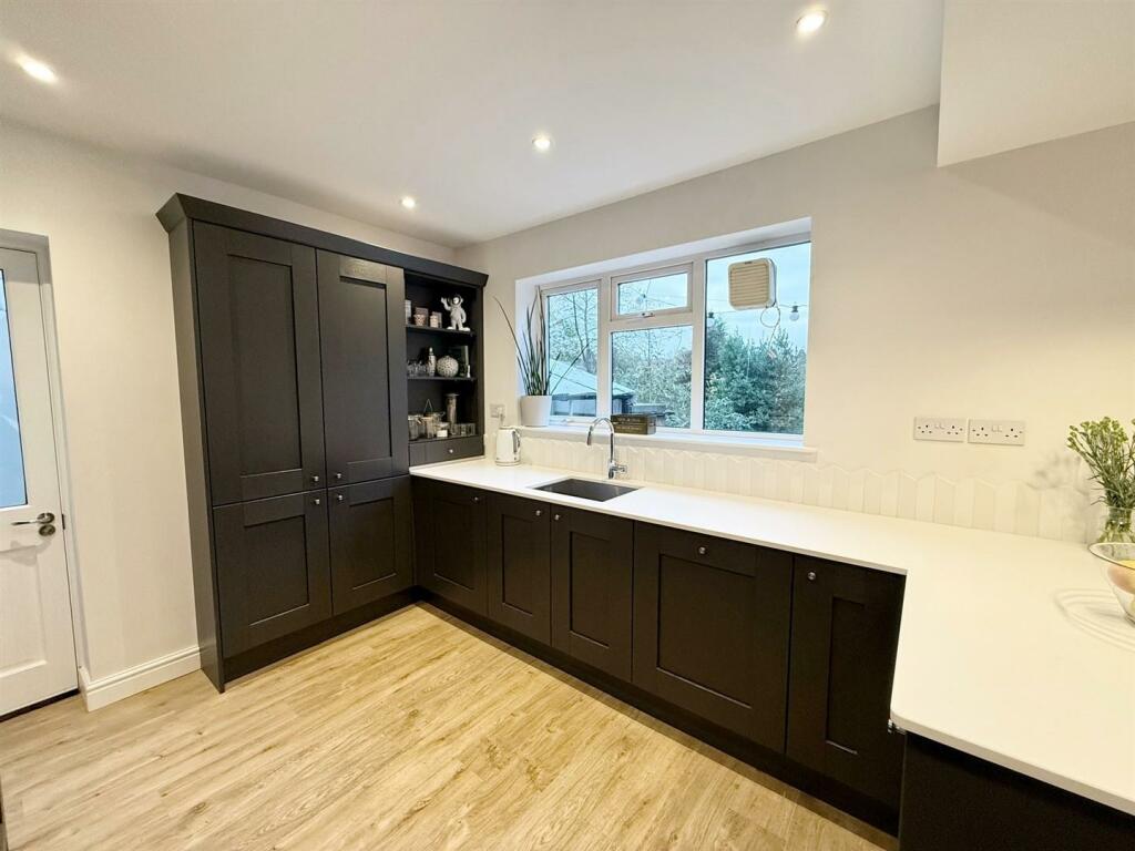 Additional property image - Sara Close, Four Oaks, Sutton Coldfield