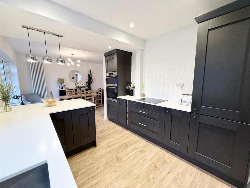 Additional property image - Sara Close, Four Oaks, Sutton Coldfield