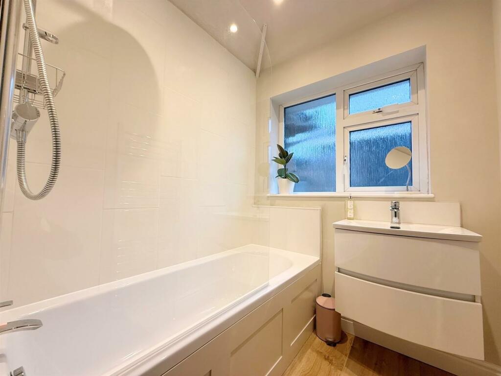 Additional property image - Sara Close, Four Oaks, Sutton Coldfield