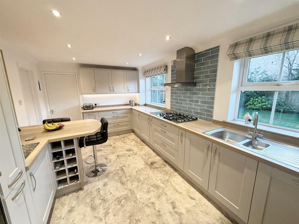 Additional property image - Bodicote Grove, Four Oaks, Sutton Coldfield