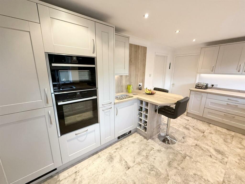 Additional property image - Bodicote Grove, Four Oaks, Sutton Coldfield