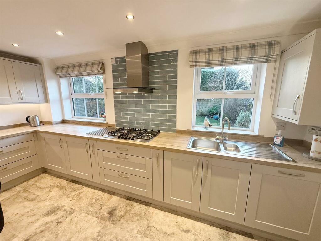 Additional property image - Bodicote Grove, Four Oaks, Sutton Coldfield