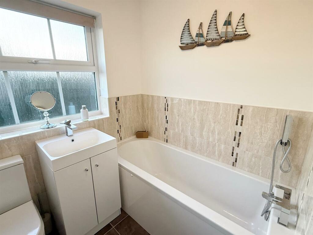 Additional property image - Bodicote Grove, Four Oaks, Sutton Coldfield