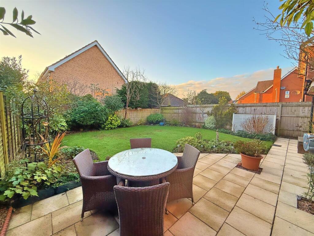 Additional property image - Bodicote Grove, Four Oaks, Sutton Coldfield