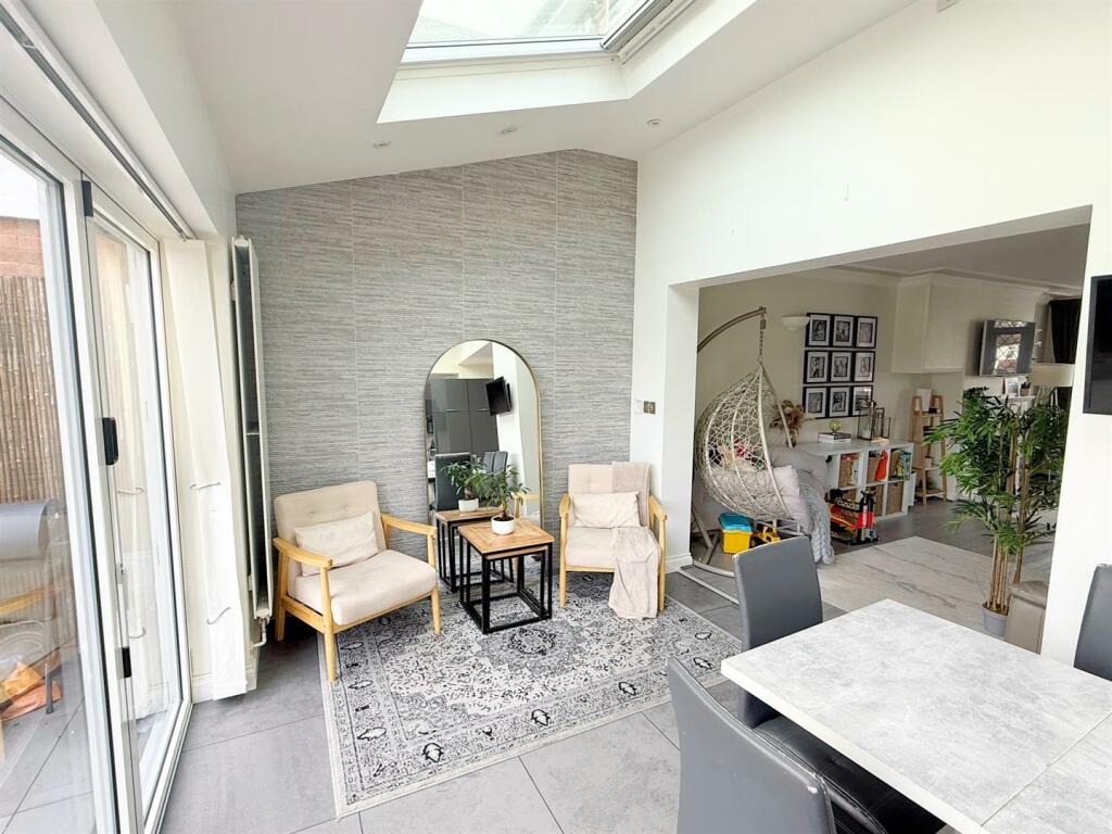 Additional property image - Rowton Drive, Streetly, Sutton Coldfield