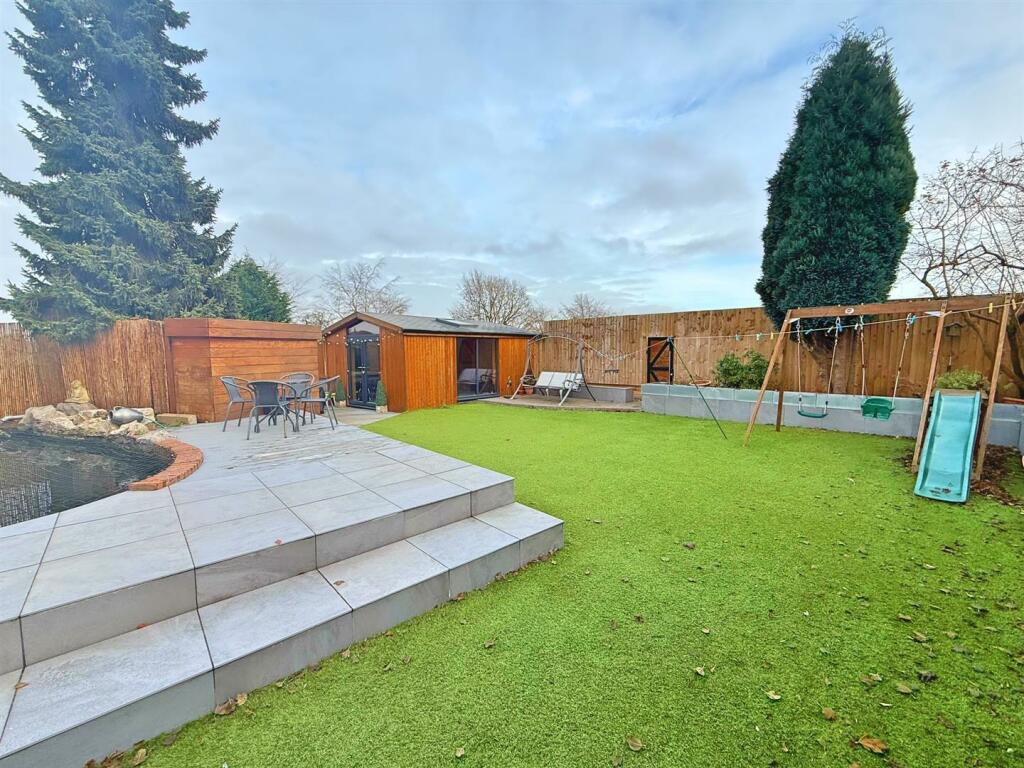 Additional property image - Rowton Drive, Streetly, Sutton Coldfield