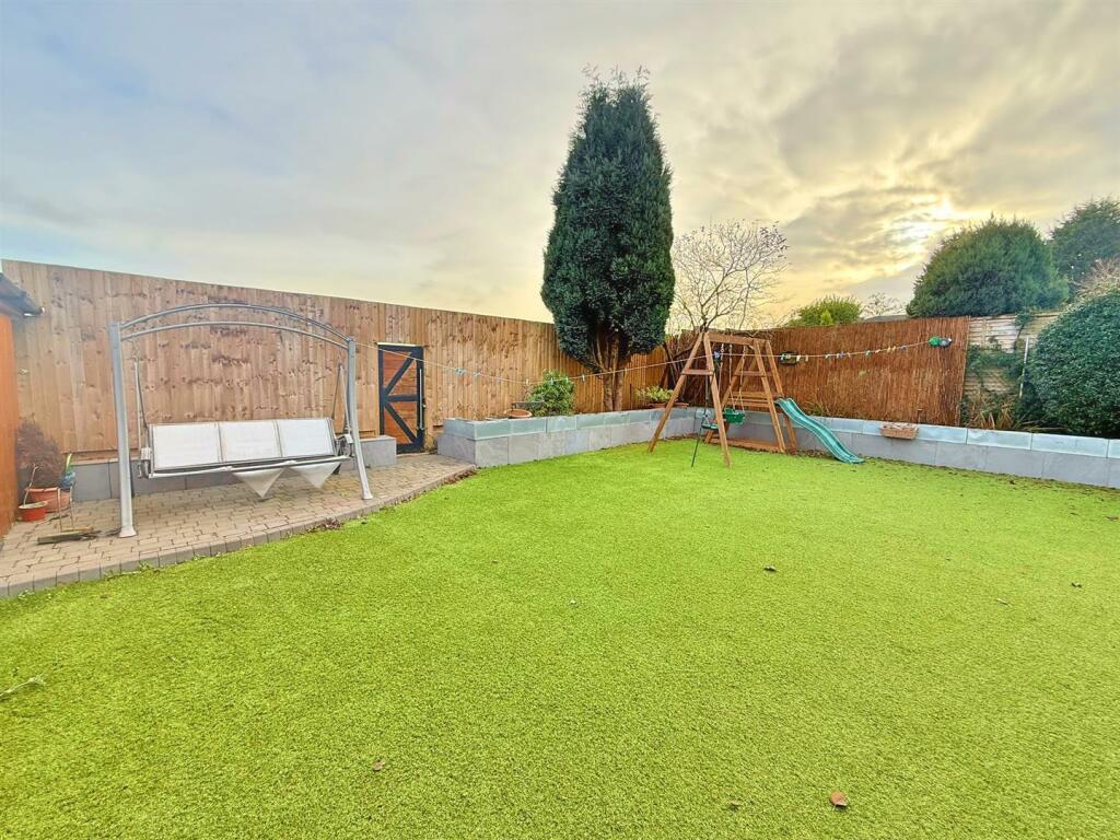 Additional property image - Rowton Drive, Streetly, Sutton Coldfield