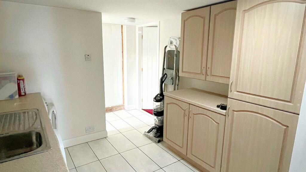 Additional property image - Farncote Drive, Four Oaks, Sutton Coldfield
