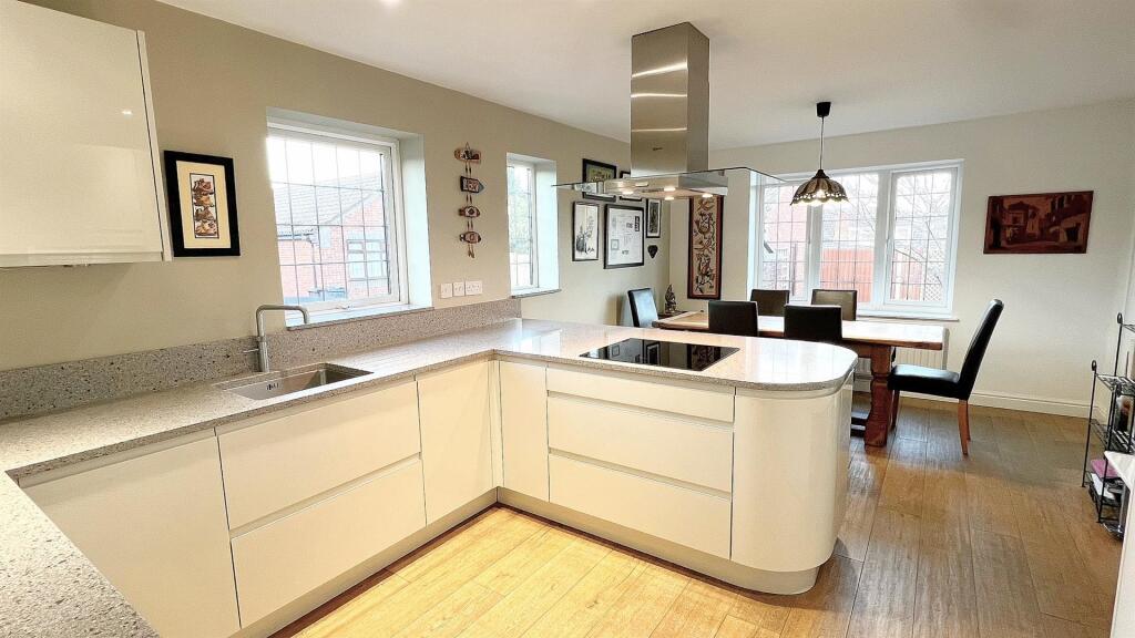 Additional property image - Welford Grove, Four Oaks, Sutton Coldfield