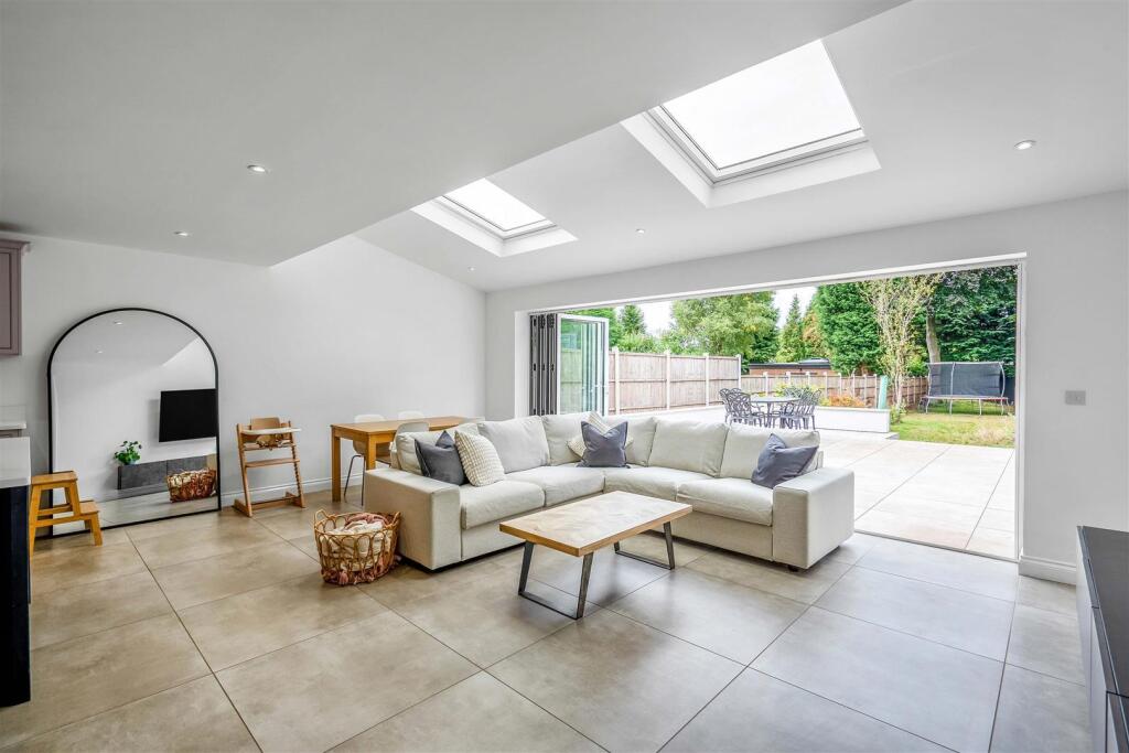 Additional property image - Streetly Crescent, Four Oaks, Sutton Coldfield