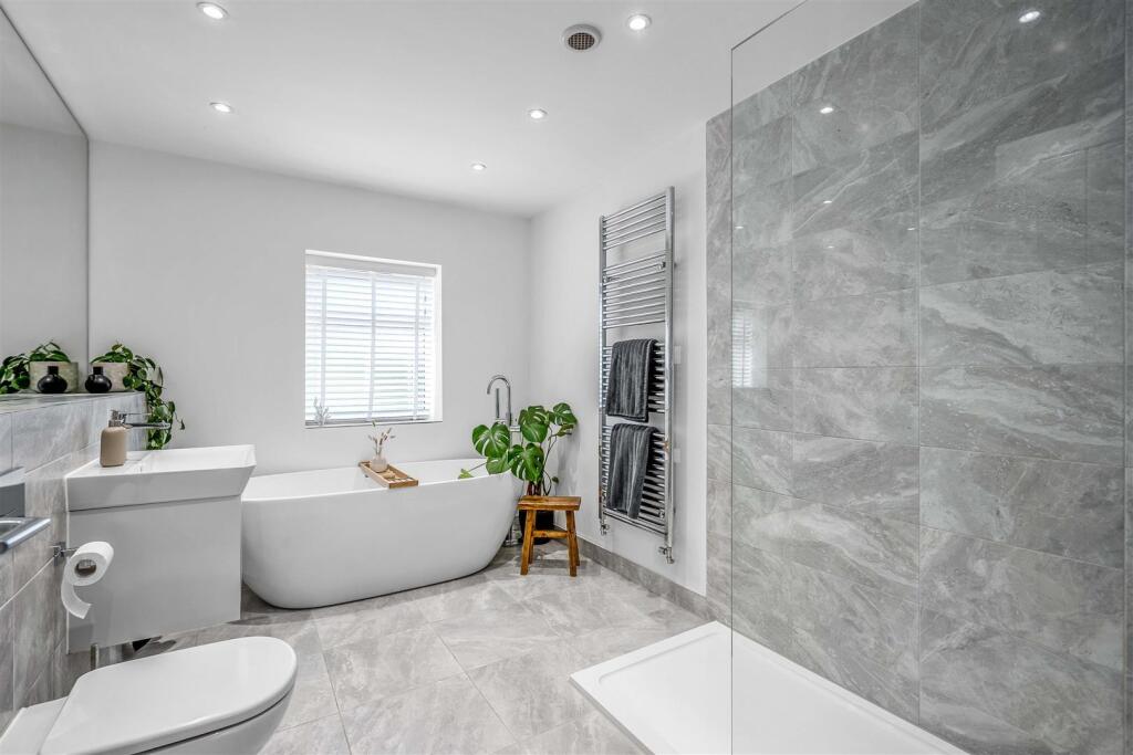 Additional property image - Streetly Crescent, Four Oaks, Sutton Coldfield