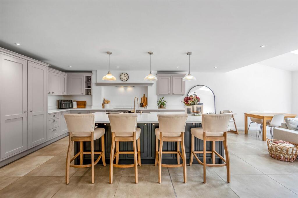 Additional property image - Streetly Crescent, Four Oaks, Sutton Coldfield