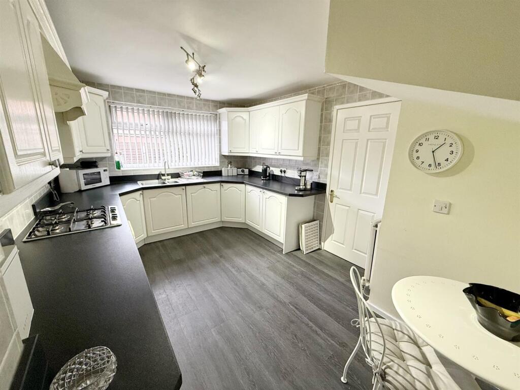 Additional property image - Chestnut Close, Streetly, Sutton Coldfield