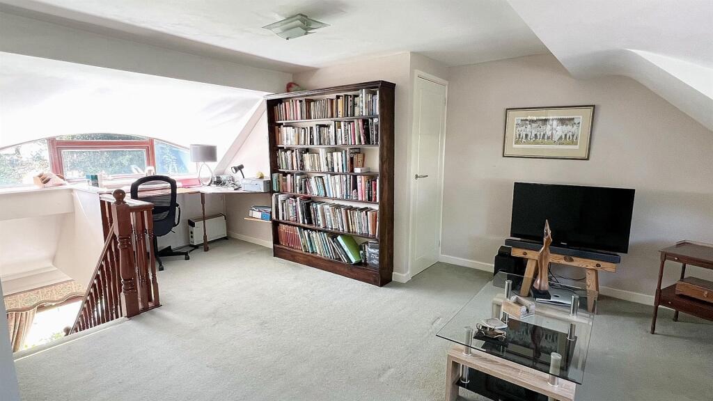 Additional property image - Middleton Road, Streetly, Sutton Coldfield