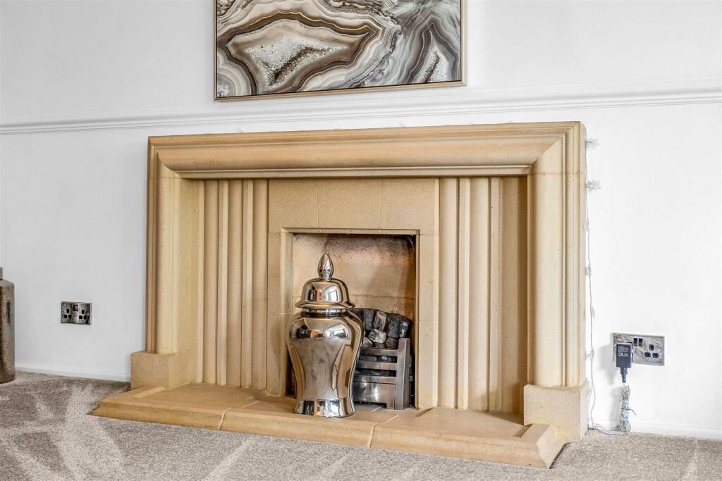 Additional property image - Carlton Avenue, Streetly, Sutton Coldfield