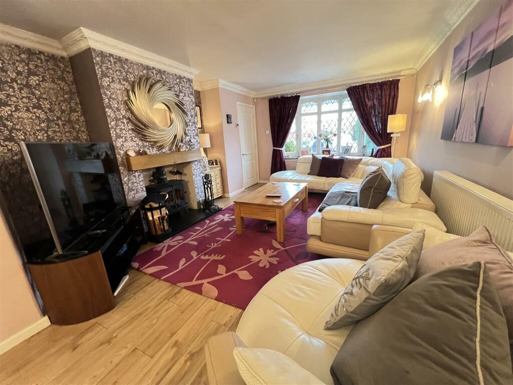 4 bedroom town house for sale in Chatsworth Avenue, Great Barr