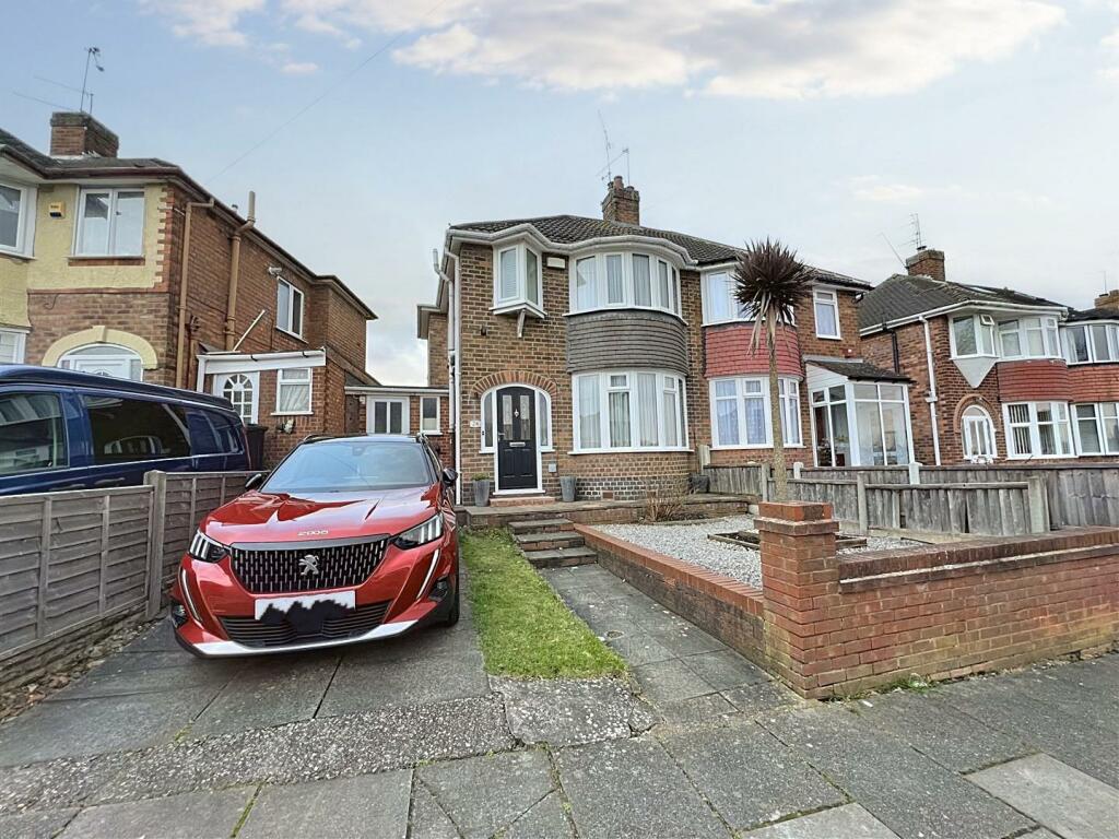 3 bedroom semidetached house for sale in Dorrington Road, Great Barr