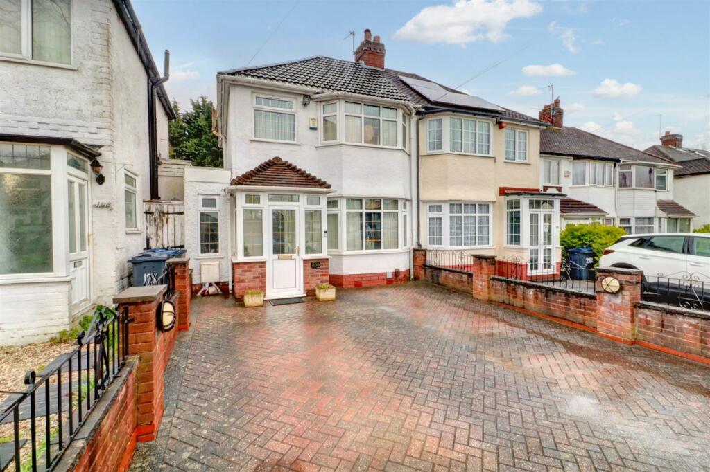 3 bedroom semidetached house for sale in Sandringham Road, Great Barr