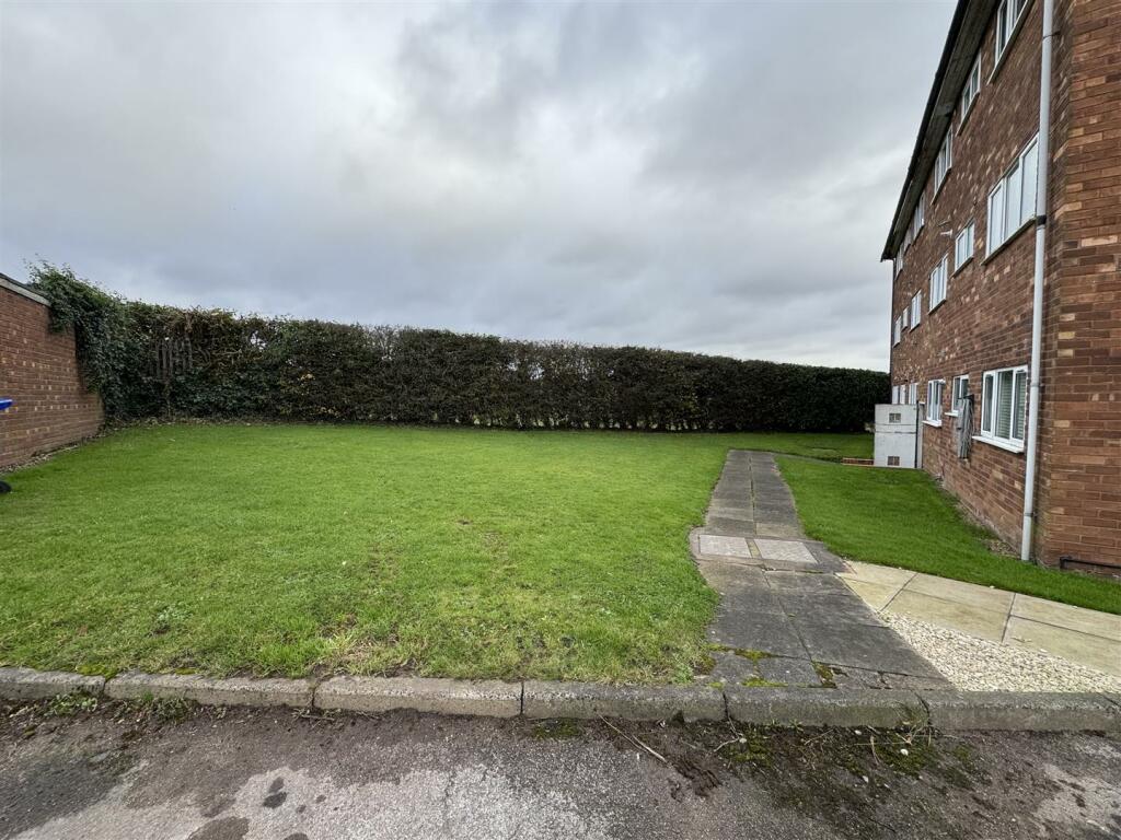 Additional property image - Dunbar Grove, Great Barr, Birmingham