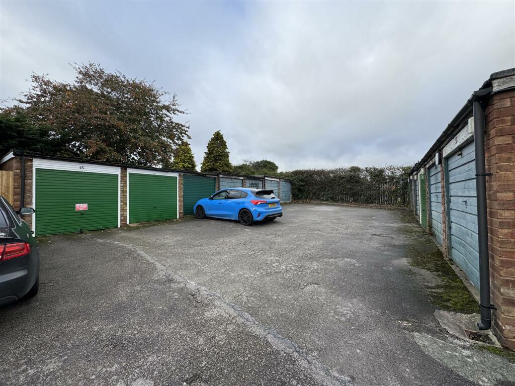 Additional property image - Dunbar Grove, Great Barr, Birmingham
