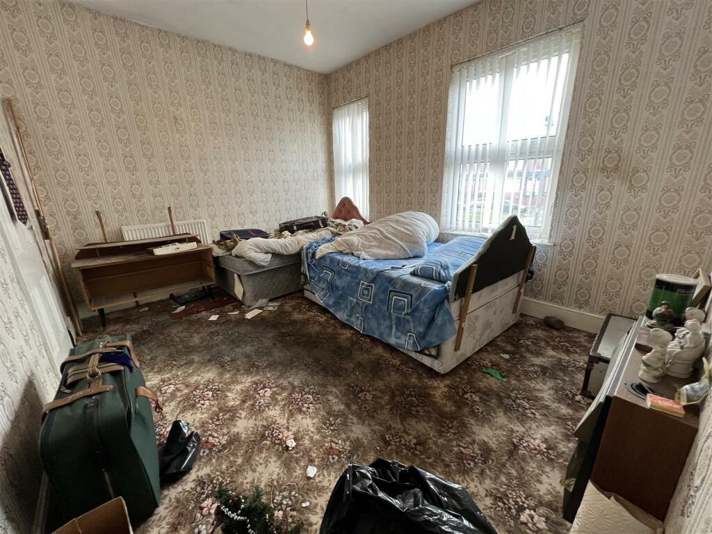 3 bedroom terraced house for sale in Farcroft Avenue, Handsworth