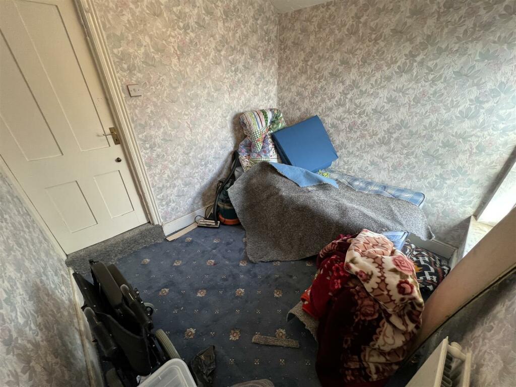 3 bedroom terraced house for sale in Farcroft Avenue, Handsworth