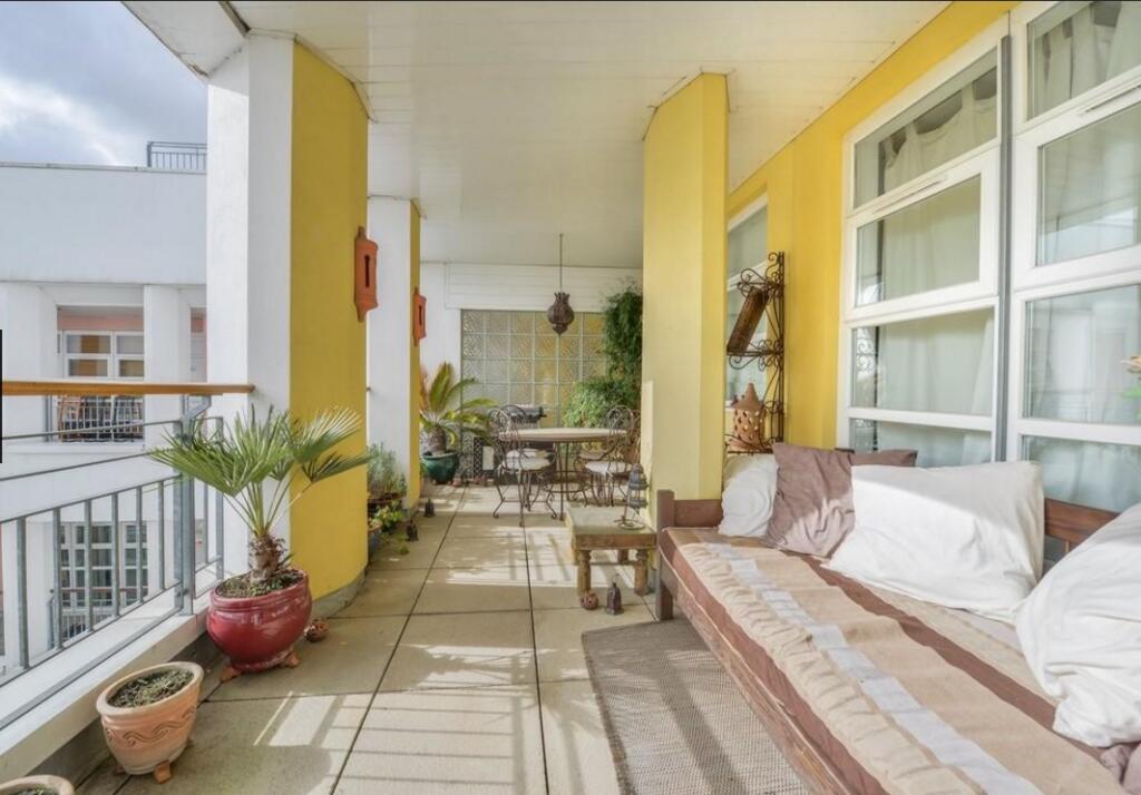 Main image of property: Drayton Park, Islington, N5