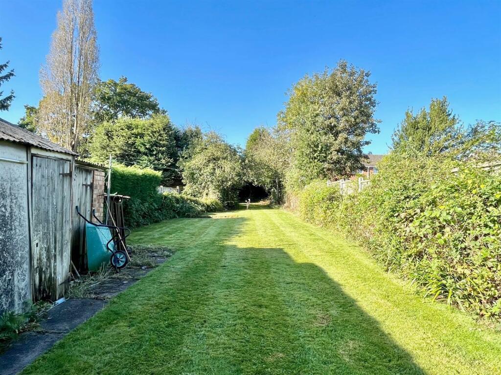 3 bedroom semidetached house for sale in Springfield Crescent, Walmley