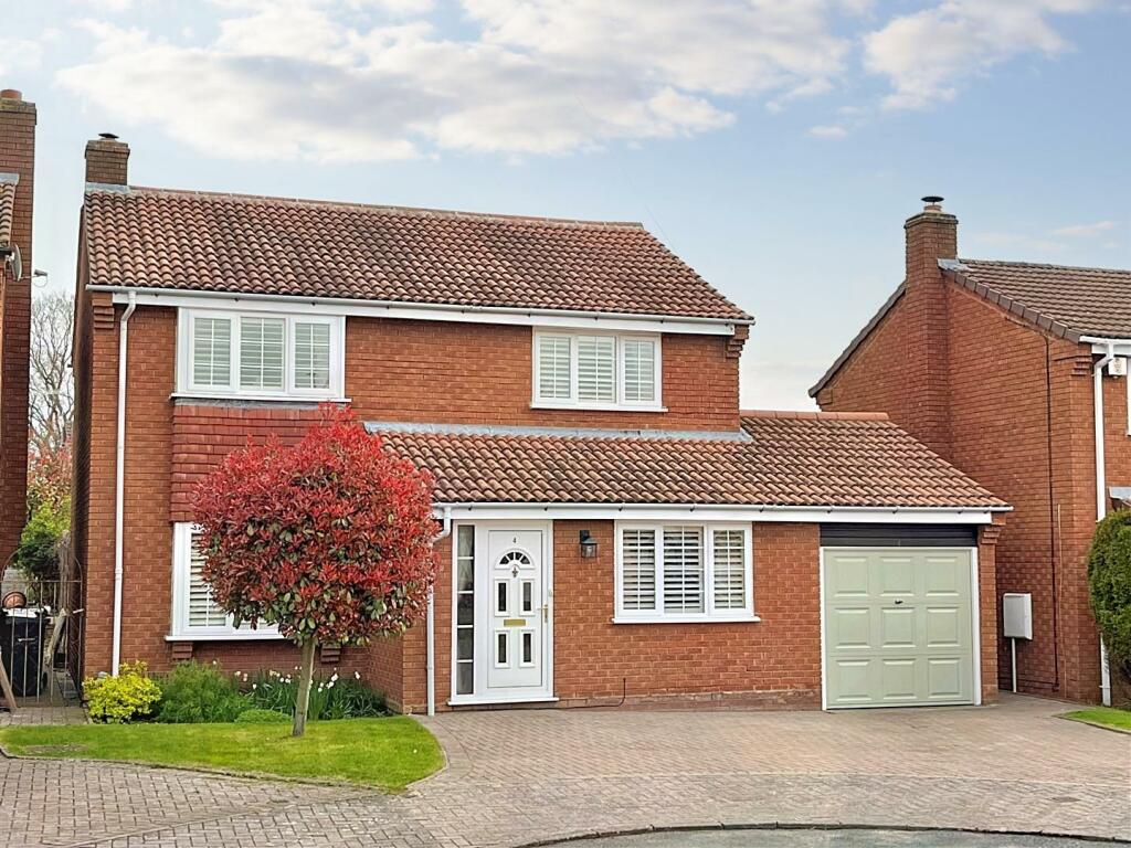 4 bedroom detached house for sale in The Crofts, Walmley, Sutton