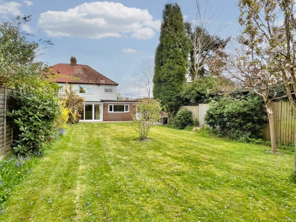 3 bedroom semidetached house for sale in Walmley Road, Walmley, Sutton