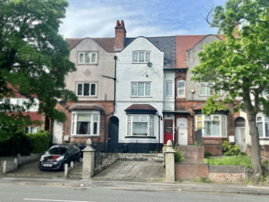 4 bedroom terraced house for sale in Kingsbury Road, Erdington