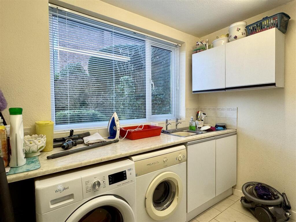 Additional property image - Alder Close, Walmley, Sutton Coldfield