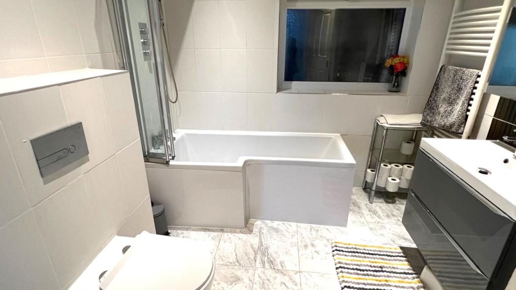 7 bedroom detached house for sale in Pilkington Avenue, Sutton Coldfield, B72