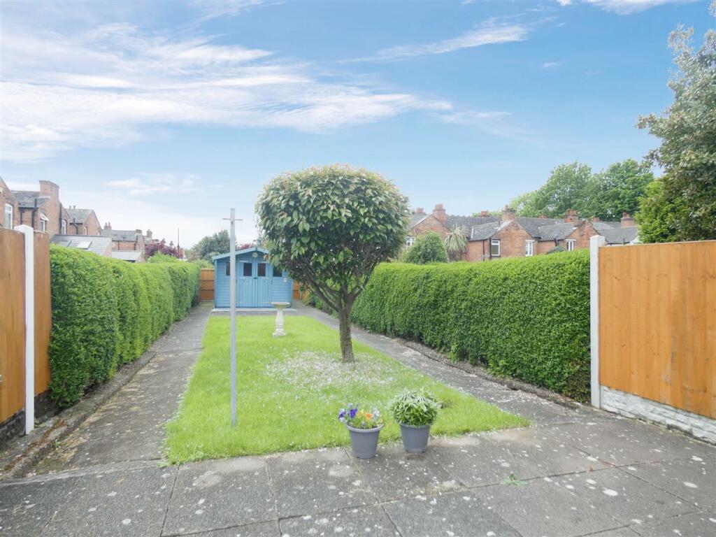 4 bedroom terraced house for sale in Rectory Road, Sutton Coldfield, B75