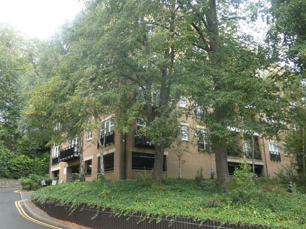 3 bedroom apartment for sale in Caversham Place, Sutton Coldfield, B73