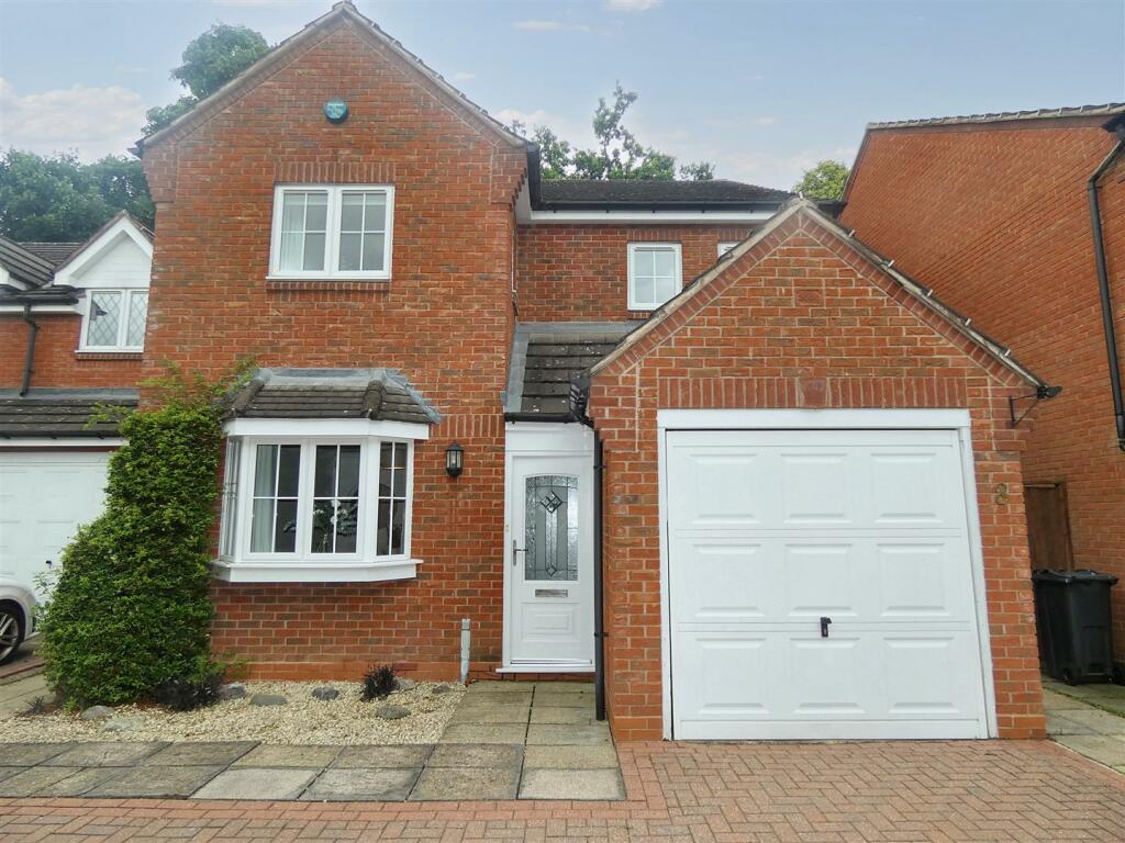 4 bedroom detached house for sale in Broome Gardens, Sutton Coldfield, B75