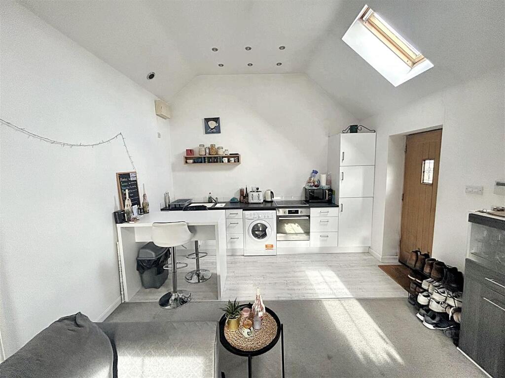 Additional property image - While Road, Sutton Coldfield, Birmingham
