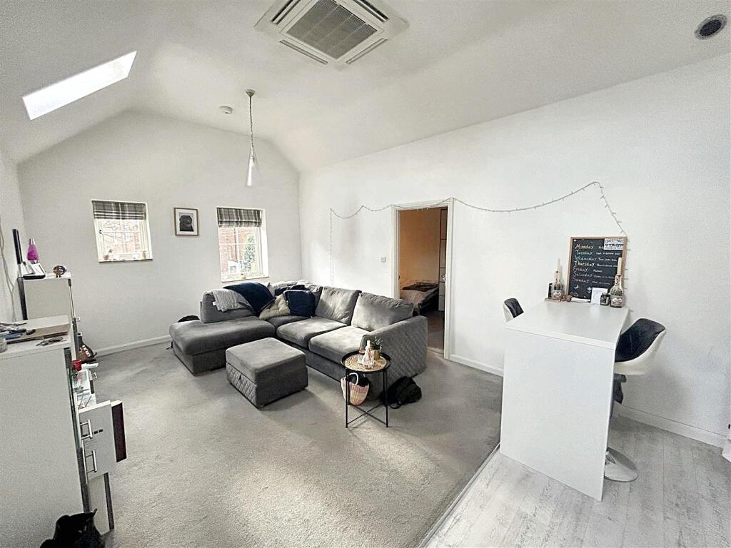 Additional property image - While Road, Sutton Coldfield, Birmingham