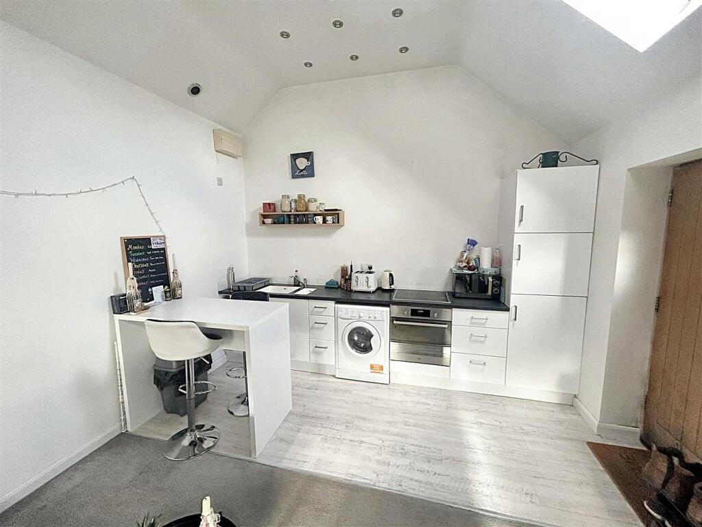 Additional property image - While Road, Sutton Coldfield, Birmingham