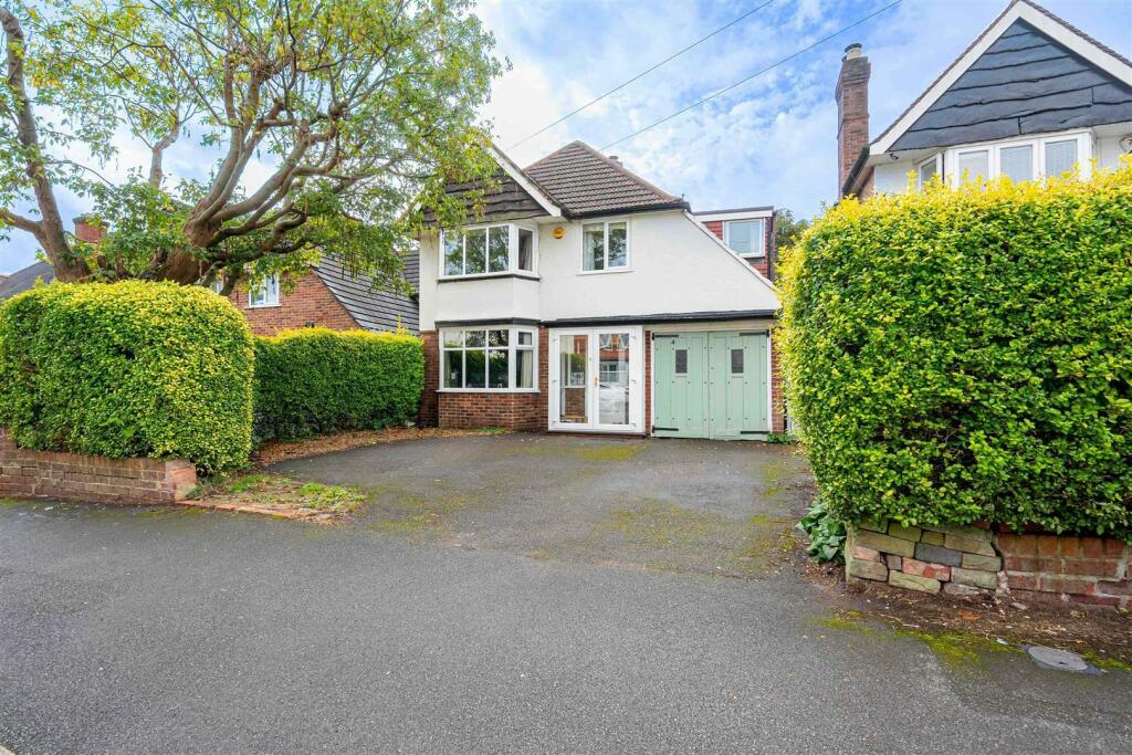 4 bedroom detached house for sale in Holifast Road, Sutton Coldfield, B72