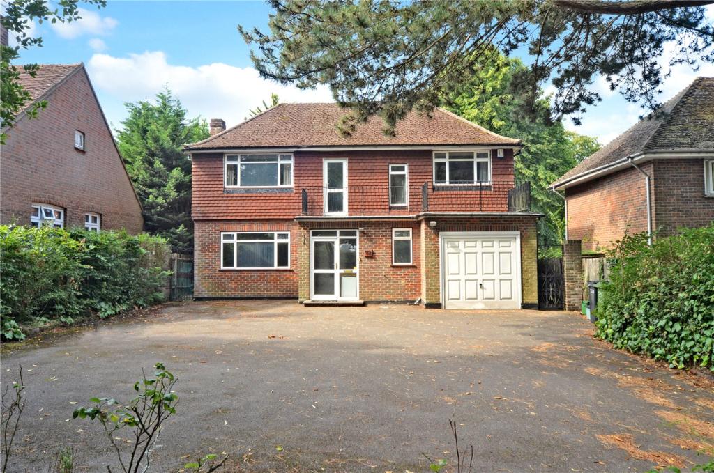 4 bedroom detached house for sale in Reigate Road, Epsom, Surrey, KT17