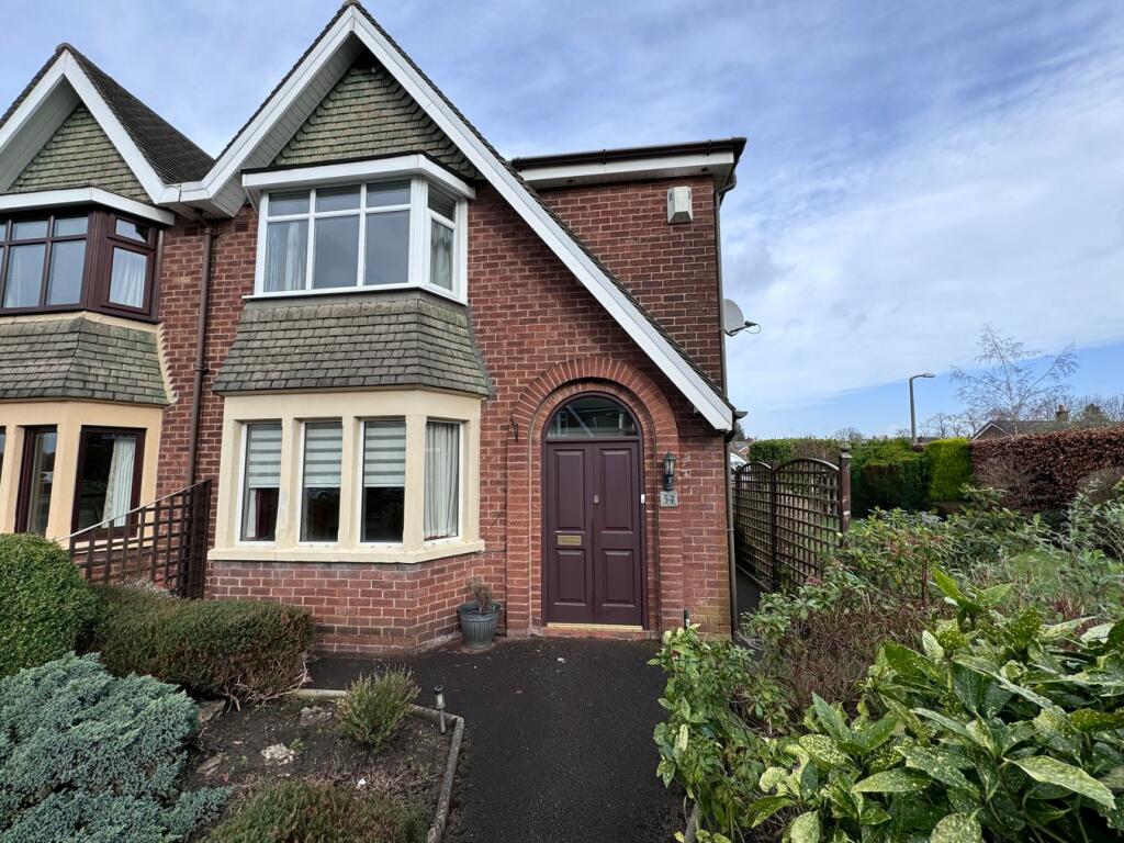 3 bedroom semidetached house for sale in Moorhey Drive, Penwortham, Preston, PR1
