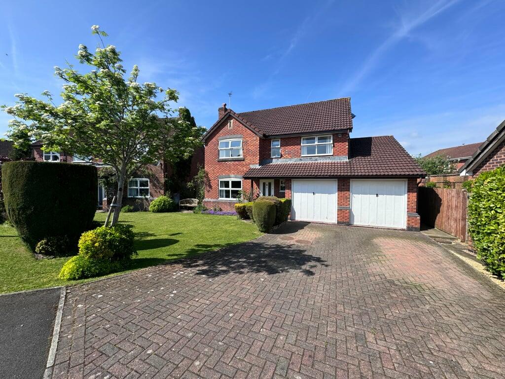 Main image of property: Park Farm Close, Longton, Preston, PR4