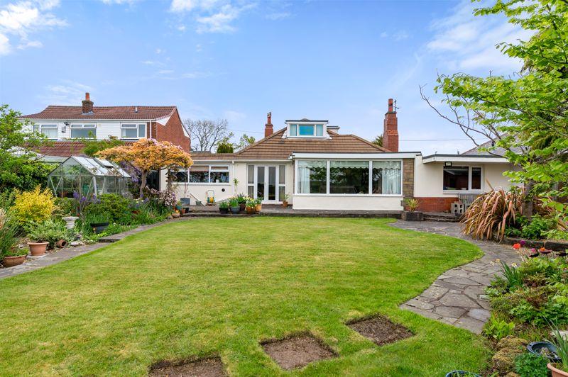 4 bedroom bungalow for sale in Mossy Lea Road, Wrightington, Wigan, WN6